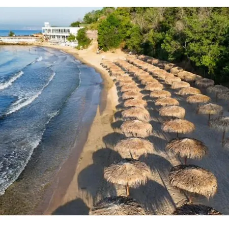 Lejlighed Seaside With A Garden *